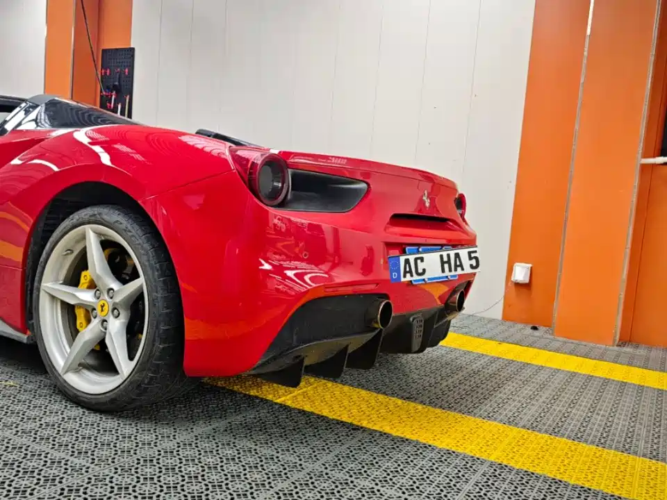 Ferrari 488