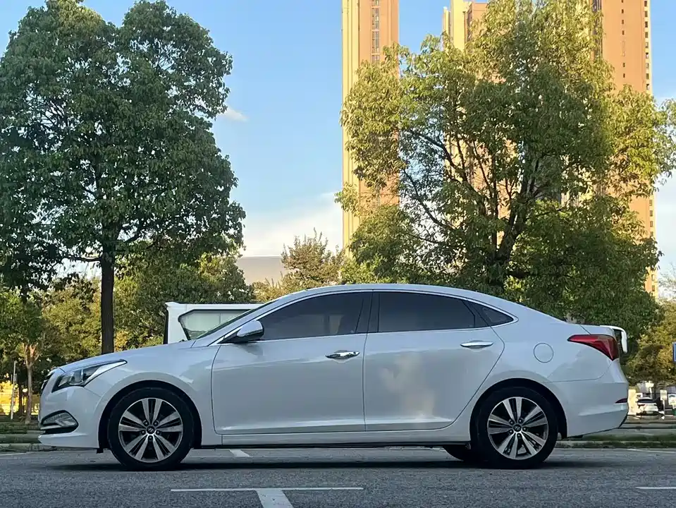 Hyundai Name picture