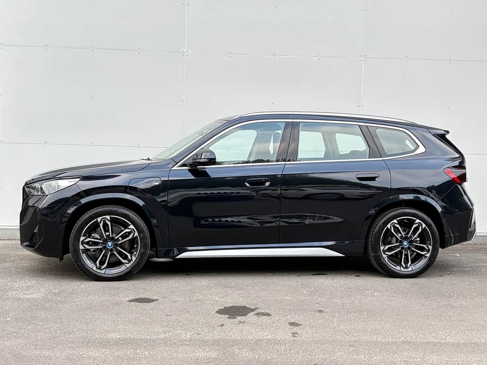 BMW iX1 BMW iX1