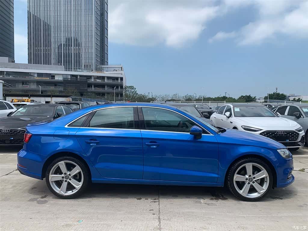 Audi A3, 2020 все фото