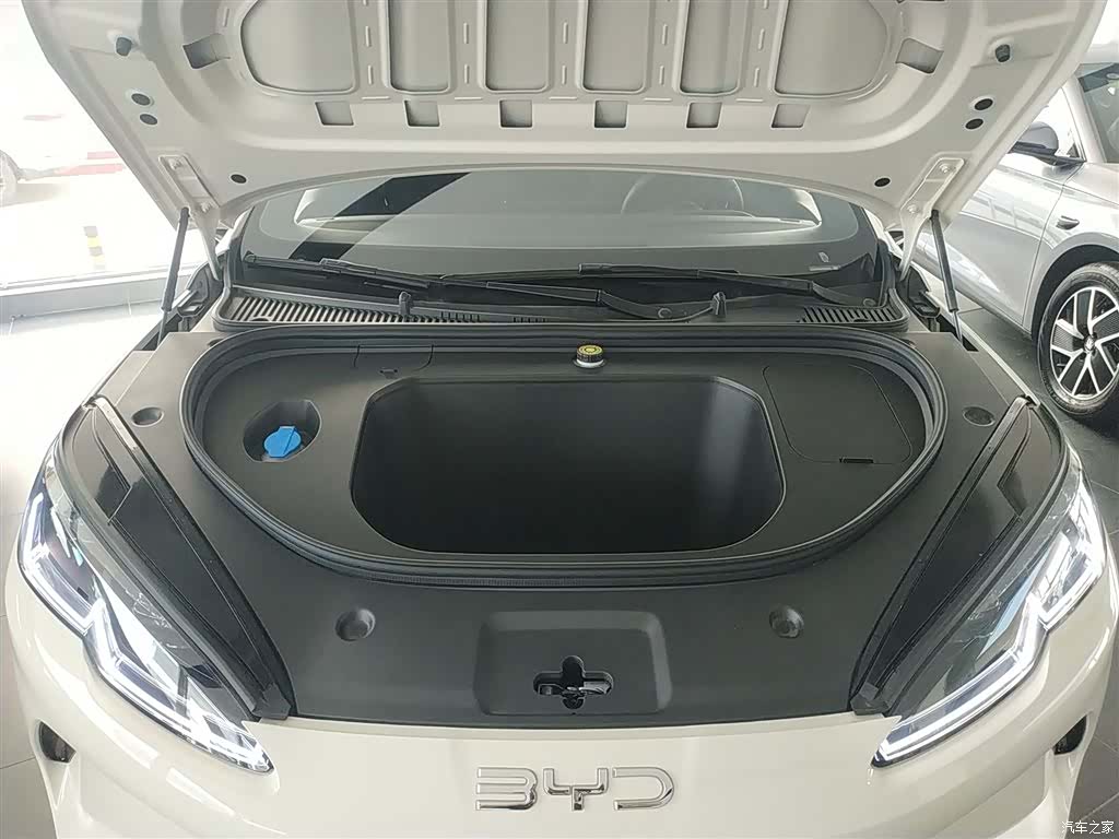 BYD Seal, 2025 16