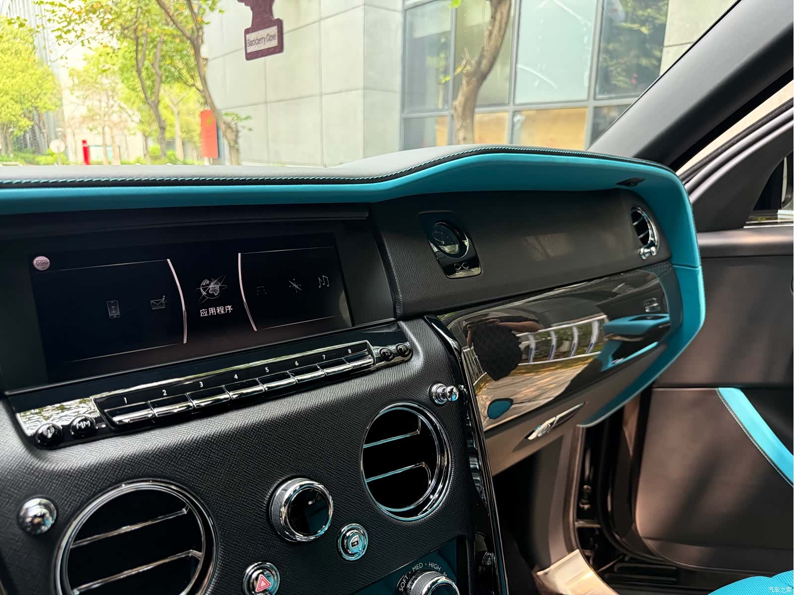 Rolls-Royce Cullinan, 2020 9