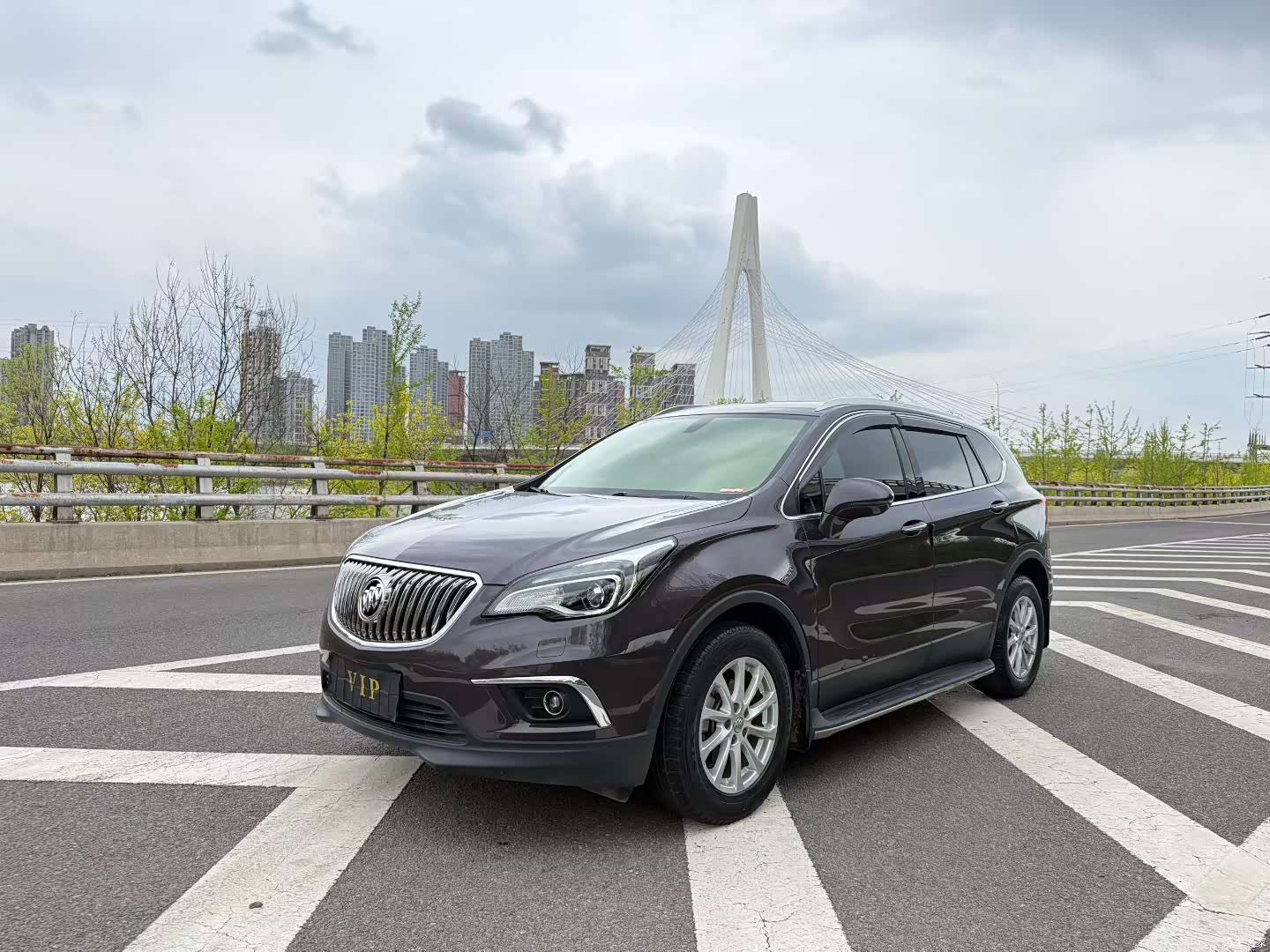 Buick Envision Plus, 2016 1