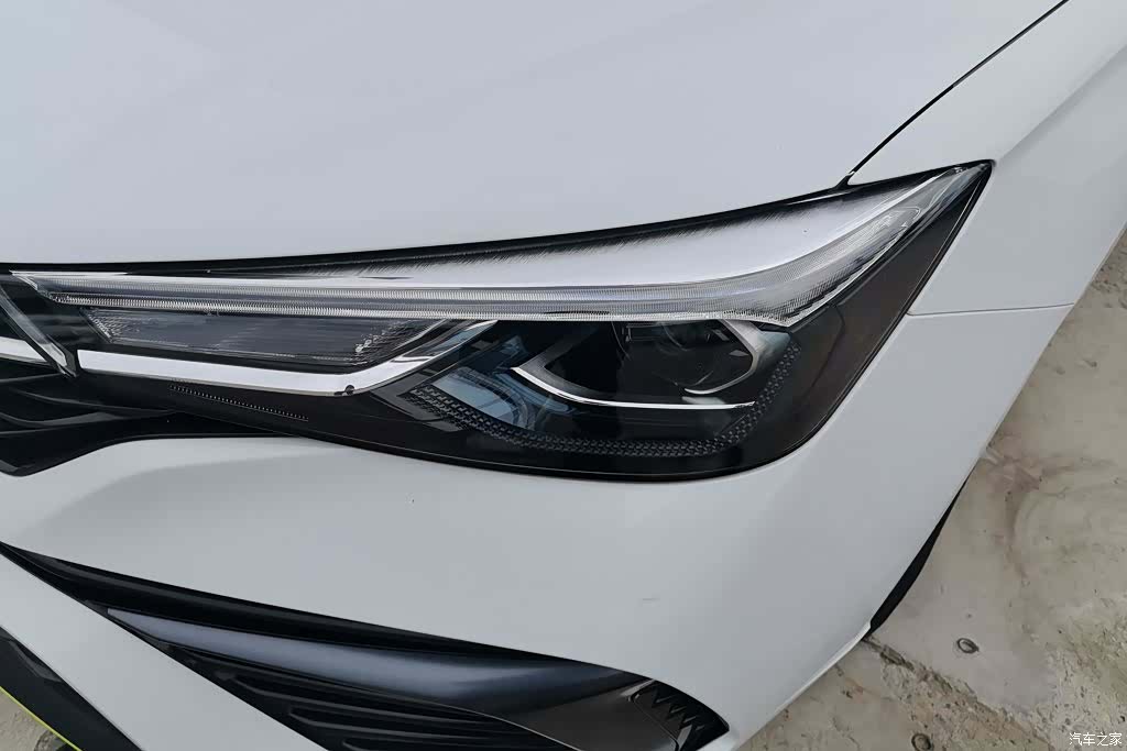 Roewe i5, 2023 все фото