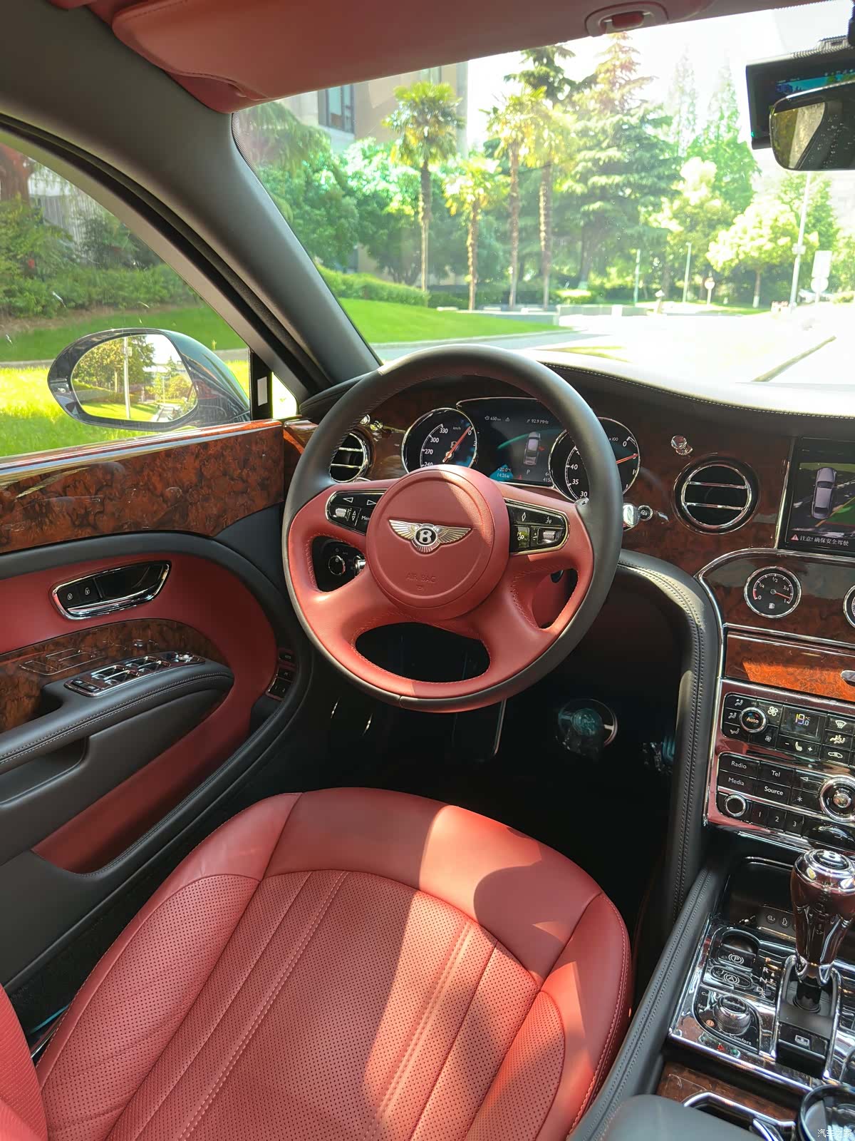 Bentley Mulsanne, 2020 23