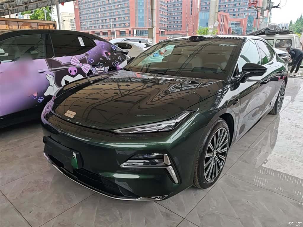 Geely 8, 2025 2