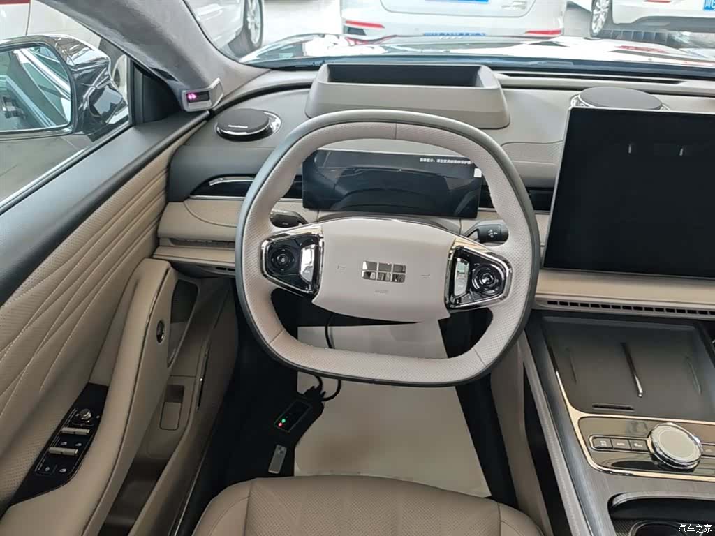 Geely 8, 2025 11