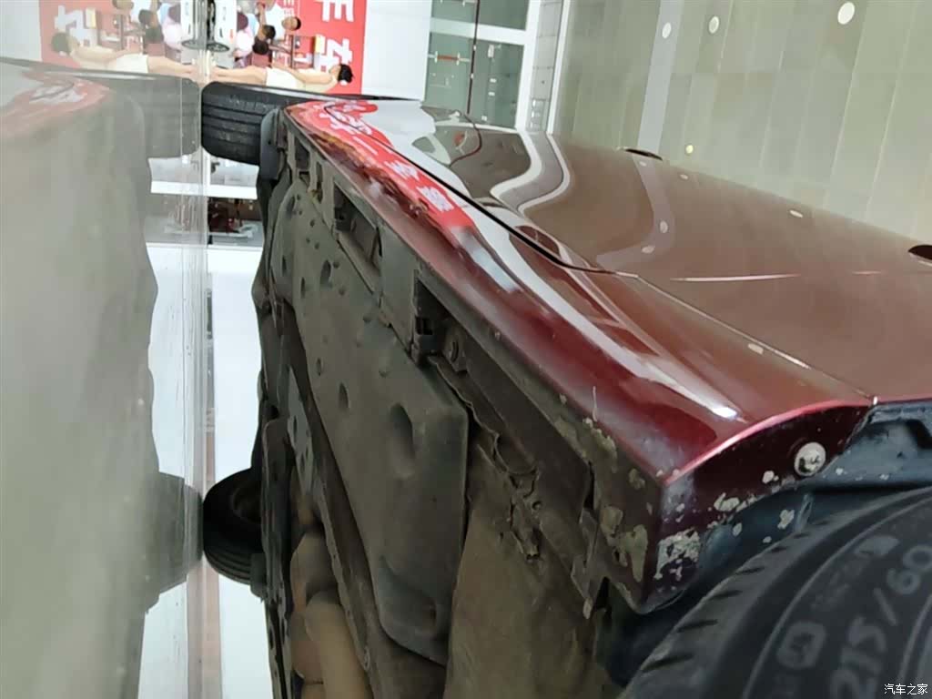 Toyota 2.5V, 2015 19