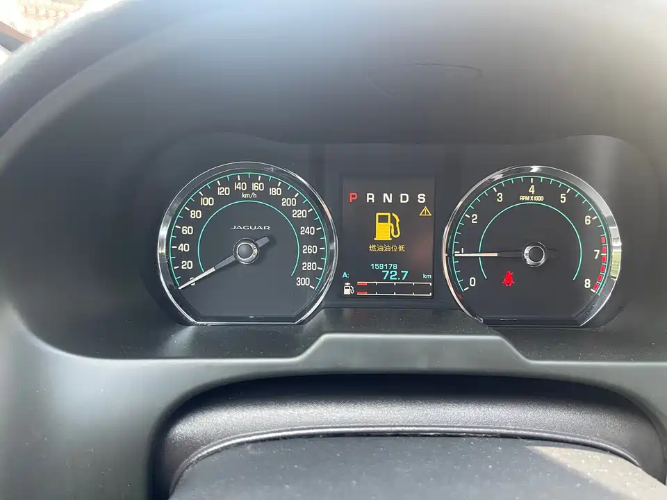 Jaguar XF