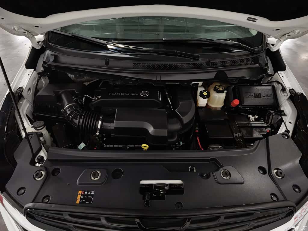 Buick GL8, 2022 6
