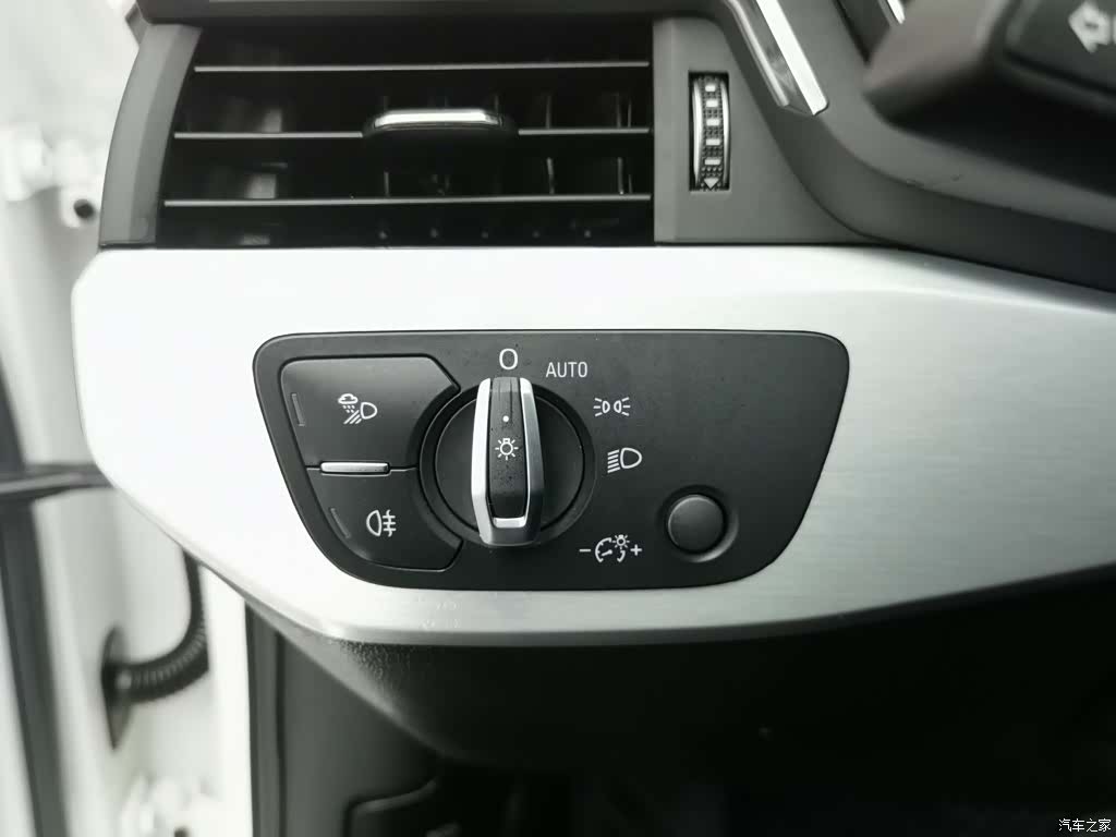 Audi A4L, 2021 21