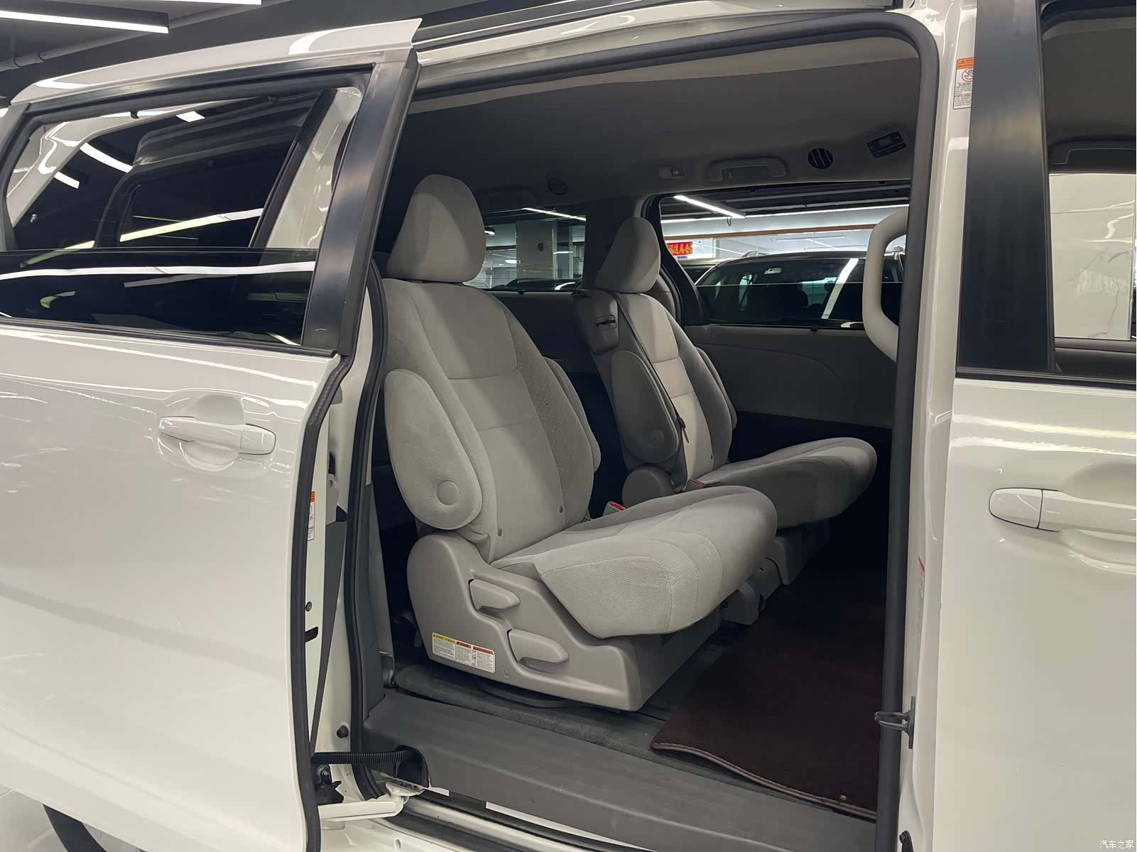 Toyota Sienna, 2016 10