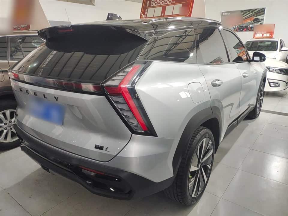 Geely Atlas L
