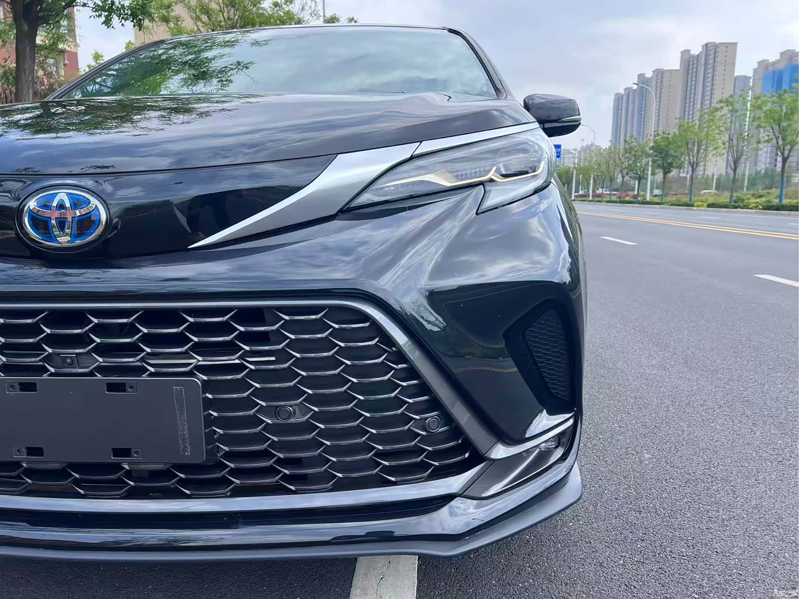 Toyota Granvia, 2024 8