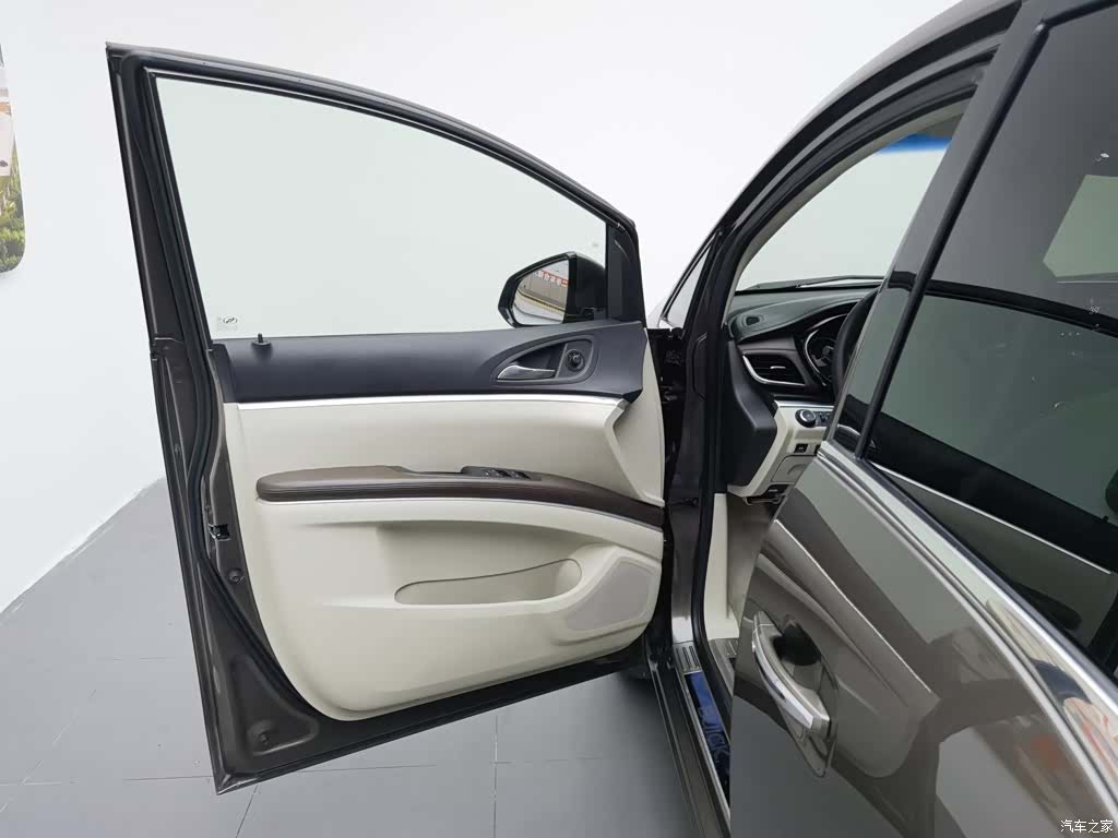 Buick GL8, 2022 8