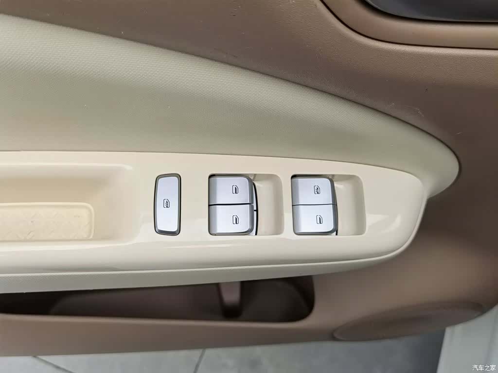 Wuling MINIEV, 2025 9