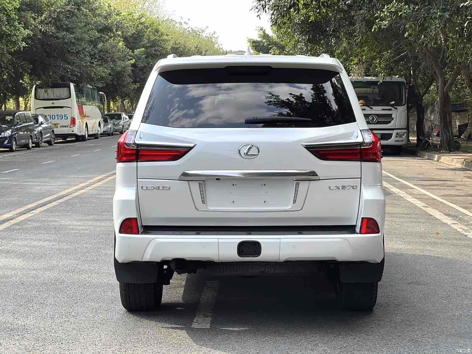 Lexus LX, 2019 6