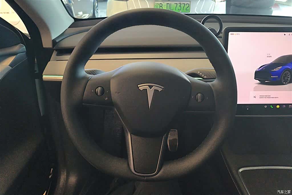Tesla Model Y, 2024 15