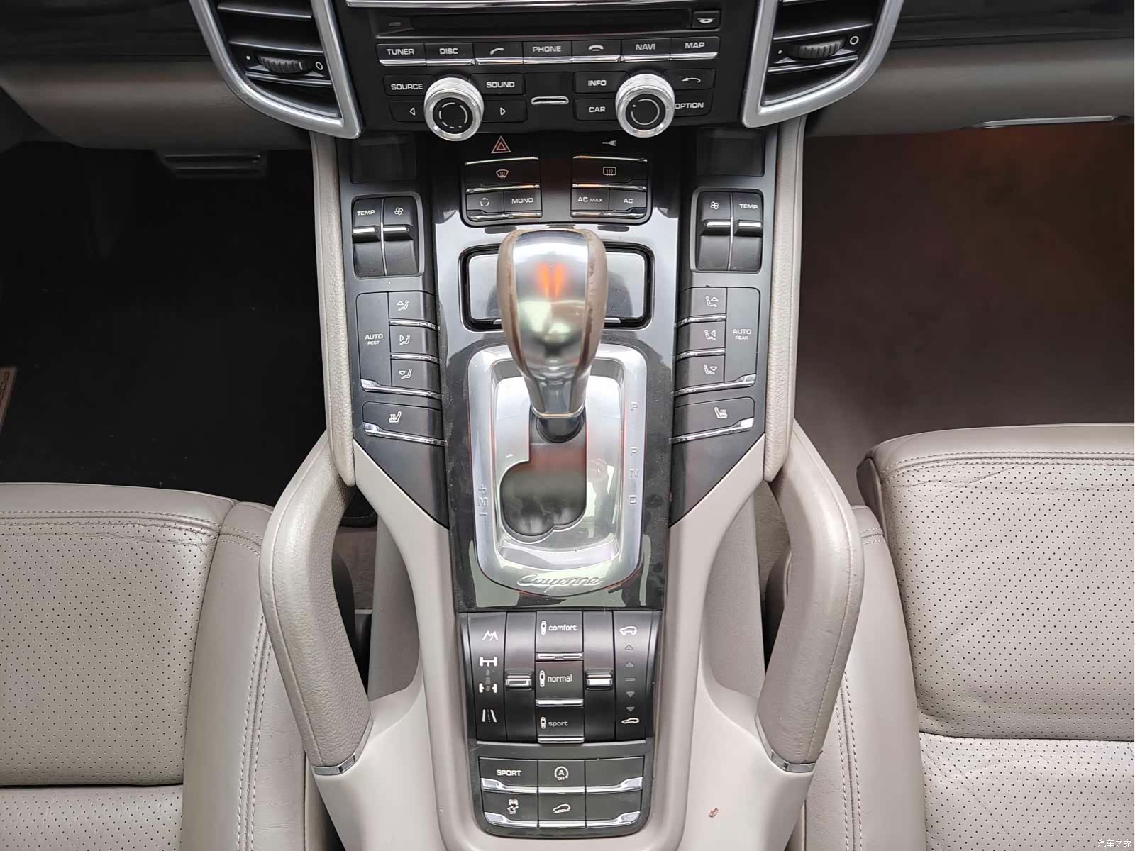 Porsche Cayenne, 2011 16