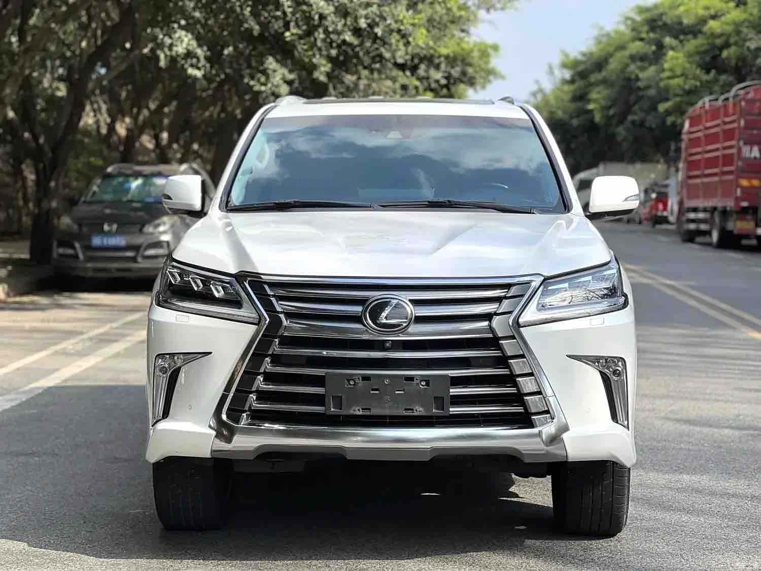 Lexus LX, 2019 2
