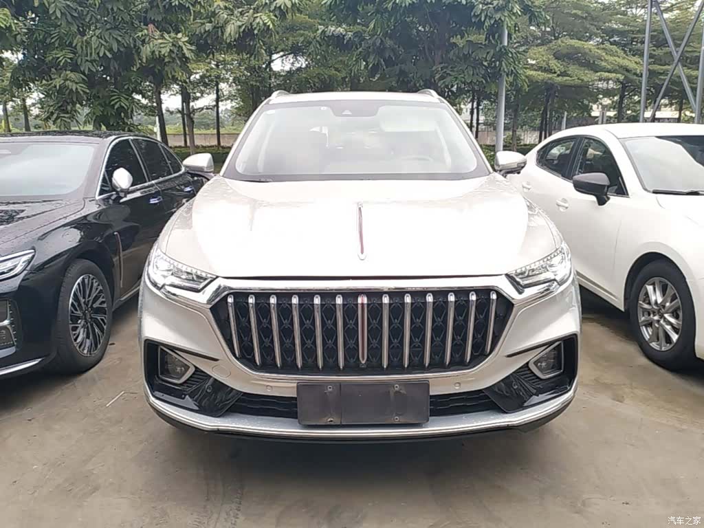 Hongqi HS5, 2022 3