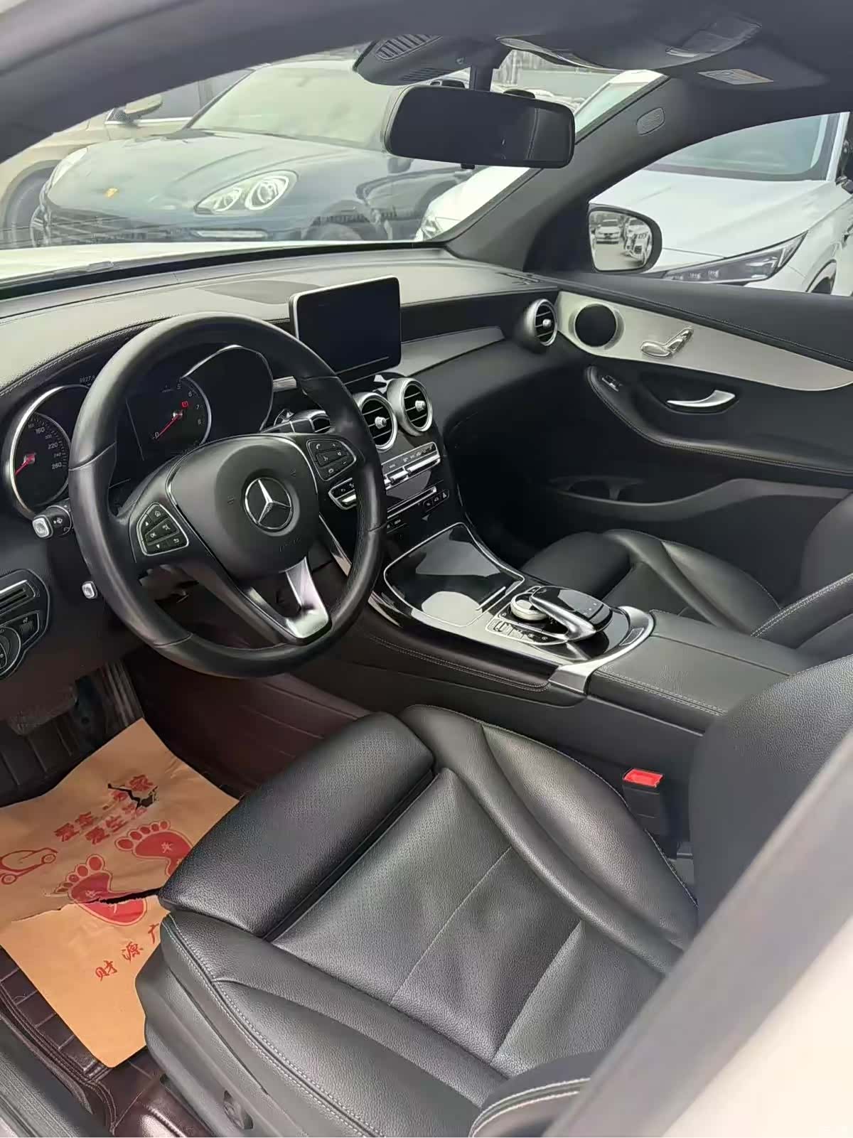 Mercedes-Benz GLC, 2019 3