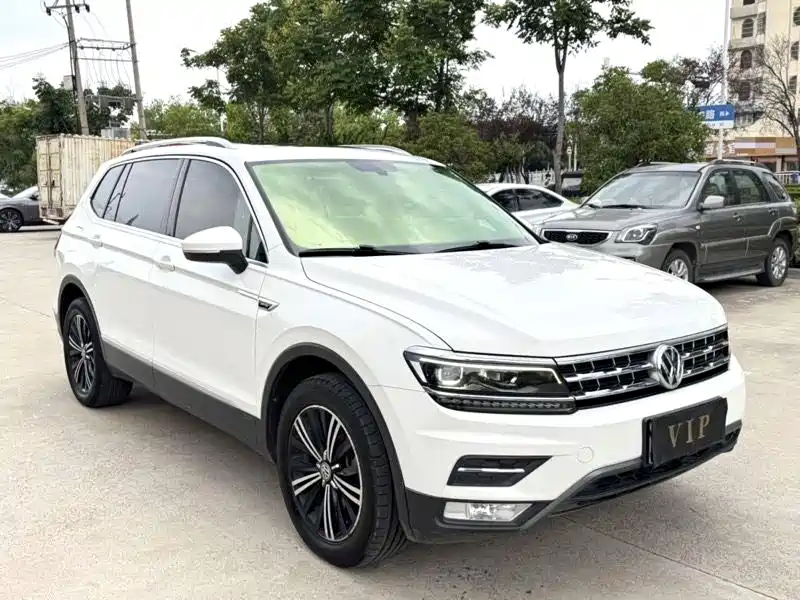Volkswagen Tiguan L