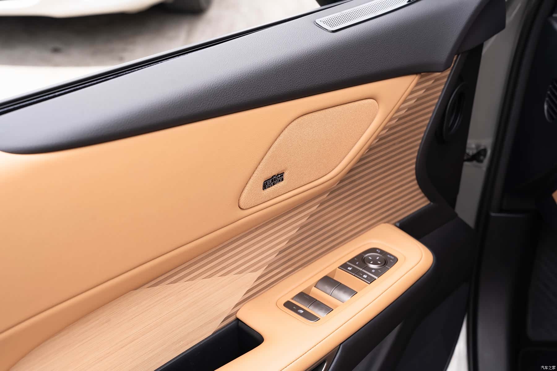 Lexus ES, 2026 20