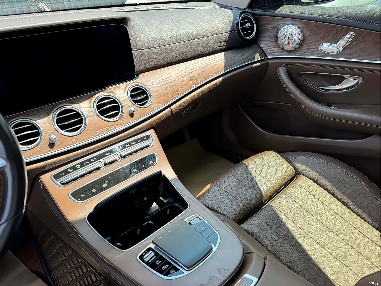 Mercedes-Benz E-Class, 2021 10