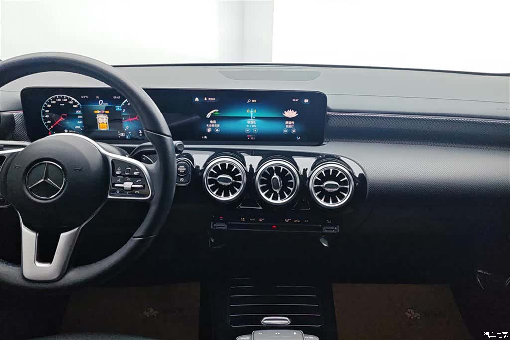 Mercedes-Benz A-Class, 2021 13