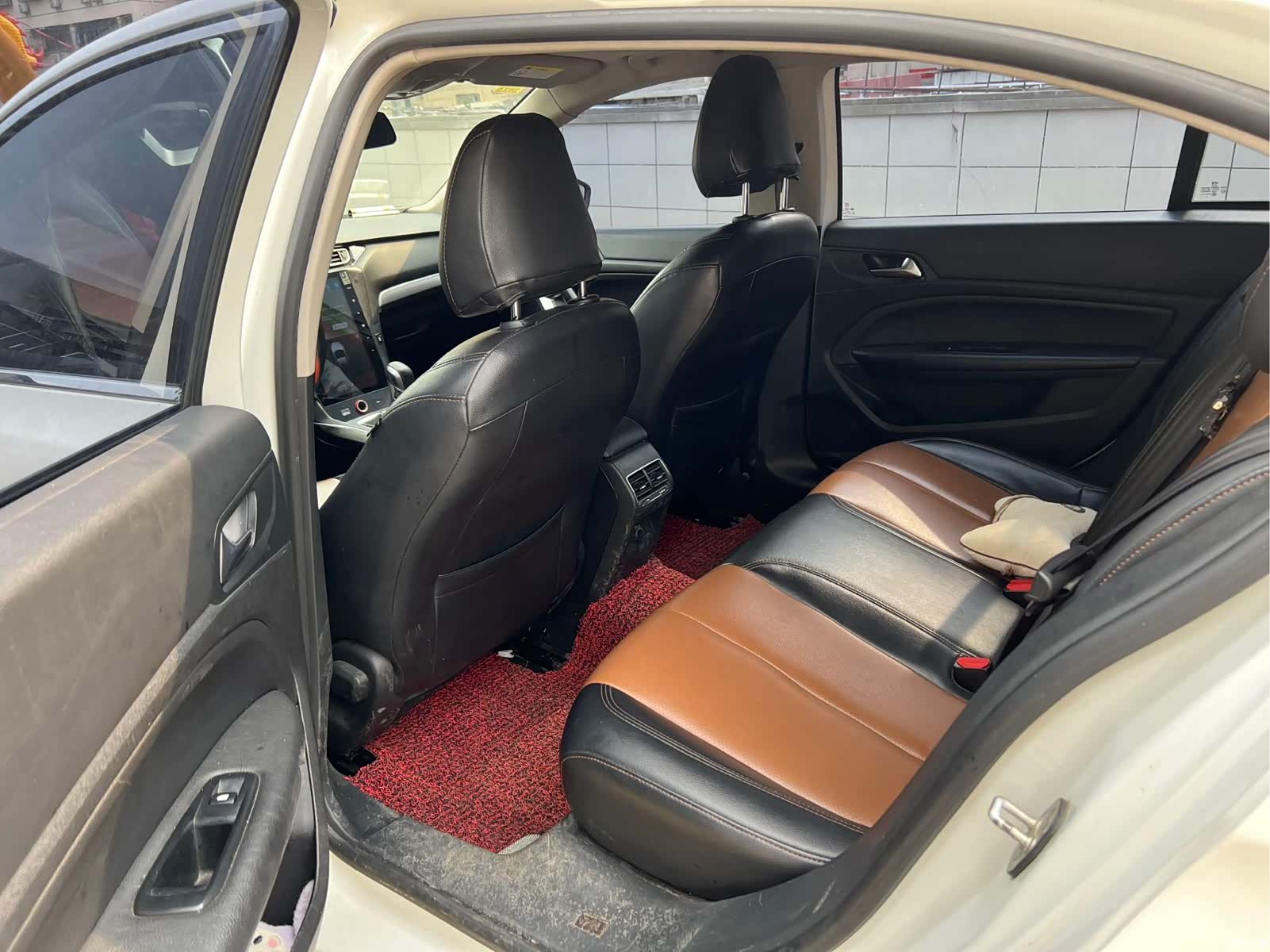Peugeot 408, 2017 все фото