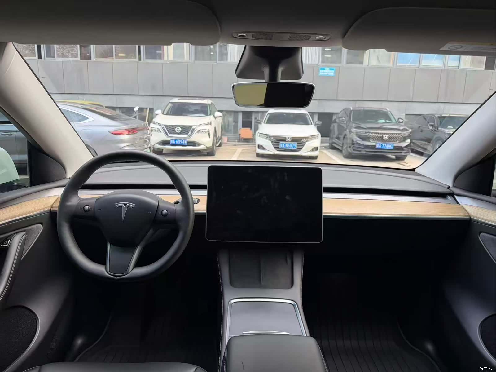 Tesla Model Y, 2021 все фото