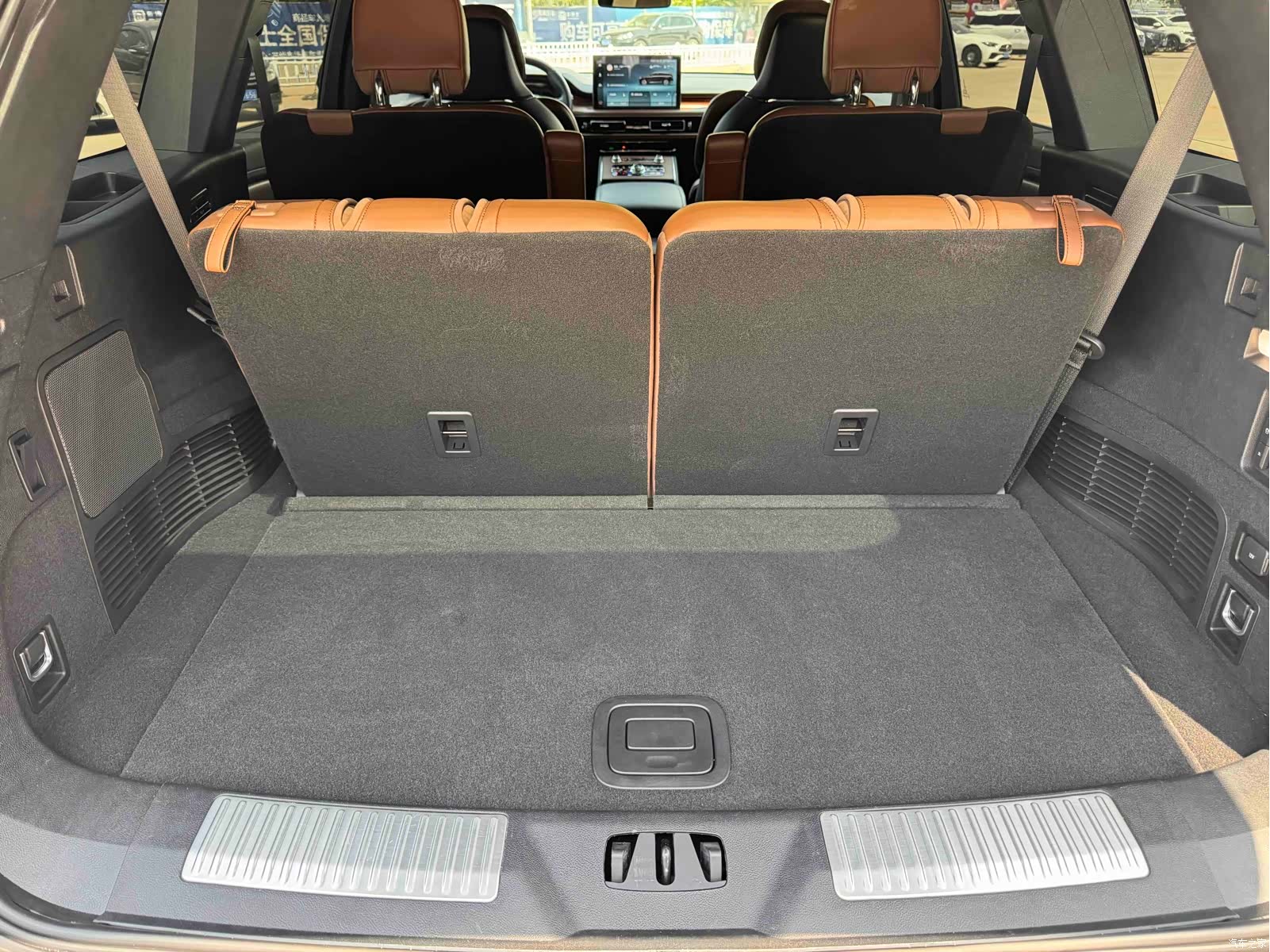 Lincoln Aviator, 2021 21