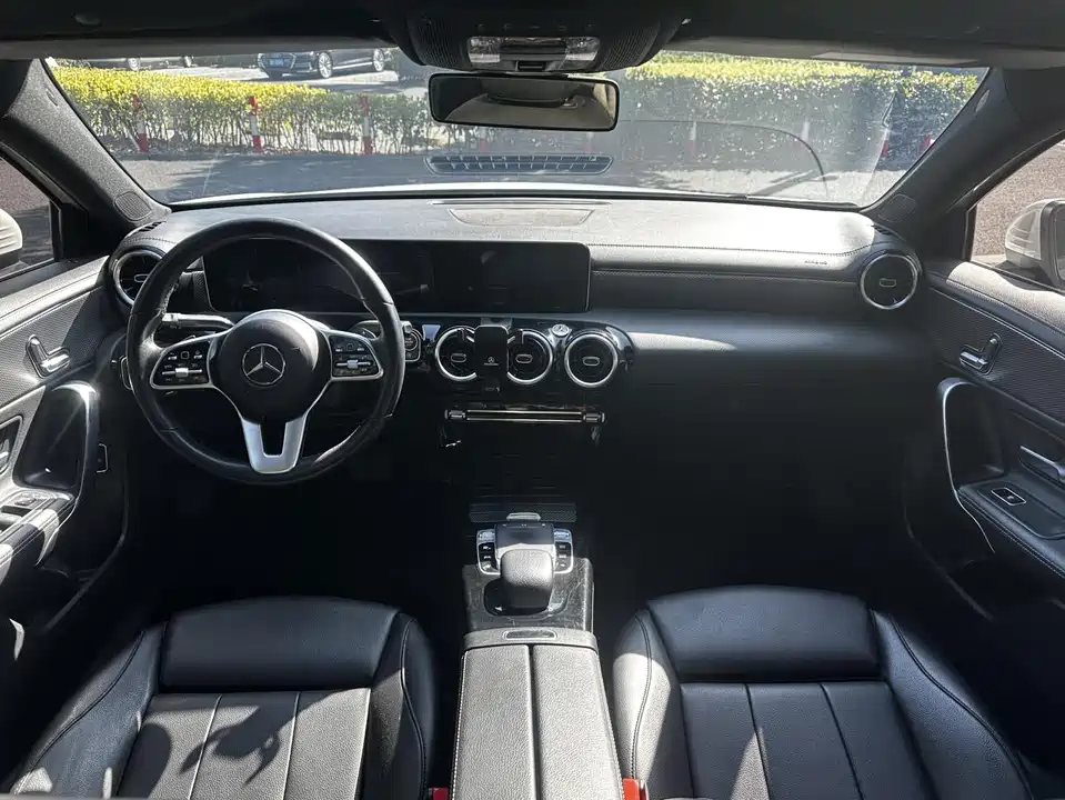 Mercedes-Benz Class A Mercedes-Benz Class A