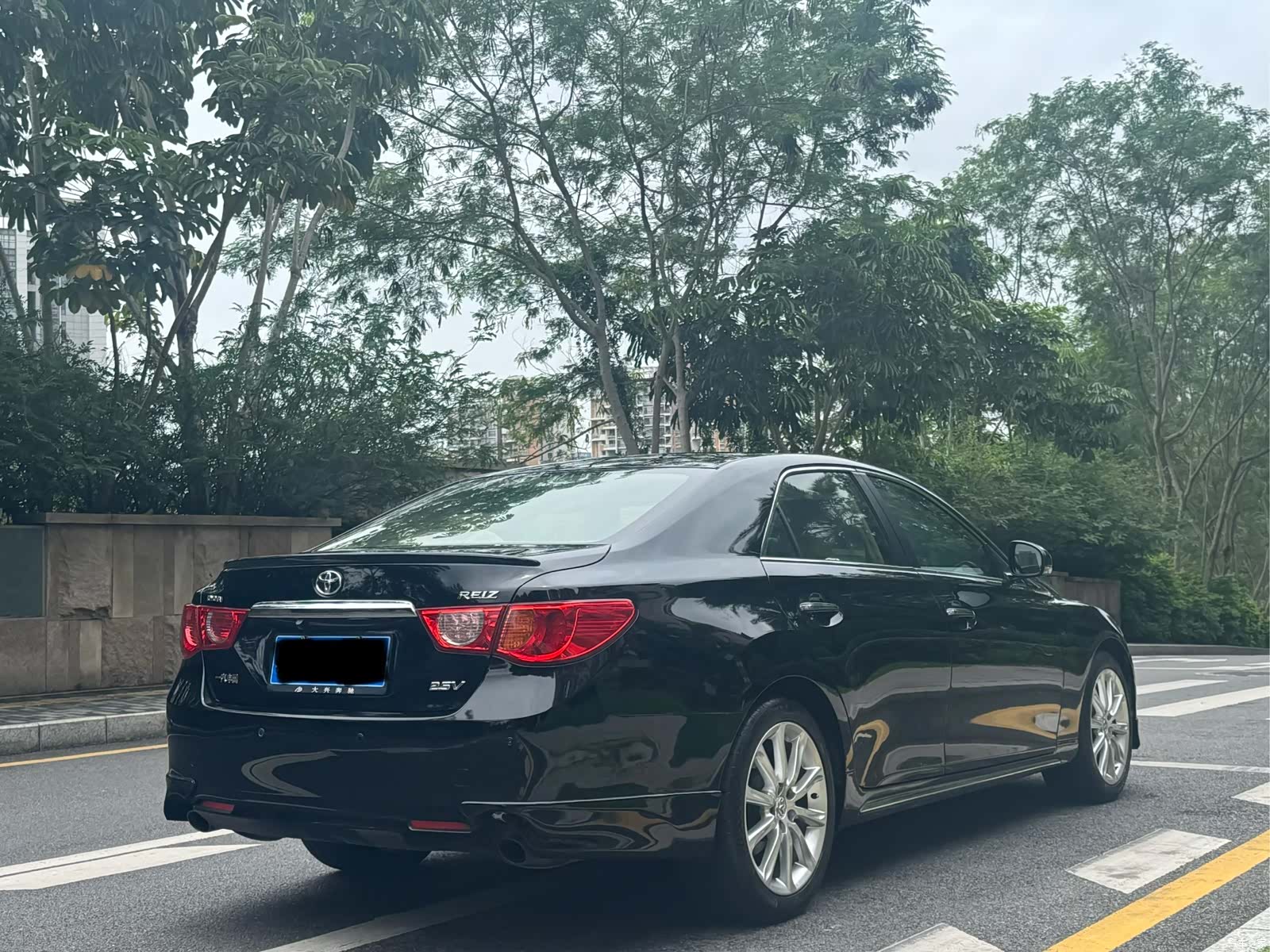 Toyota 2.5V, 2012 7