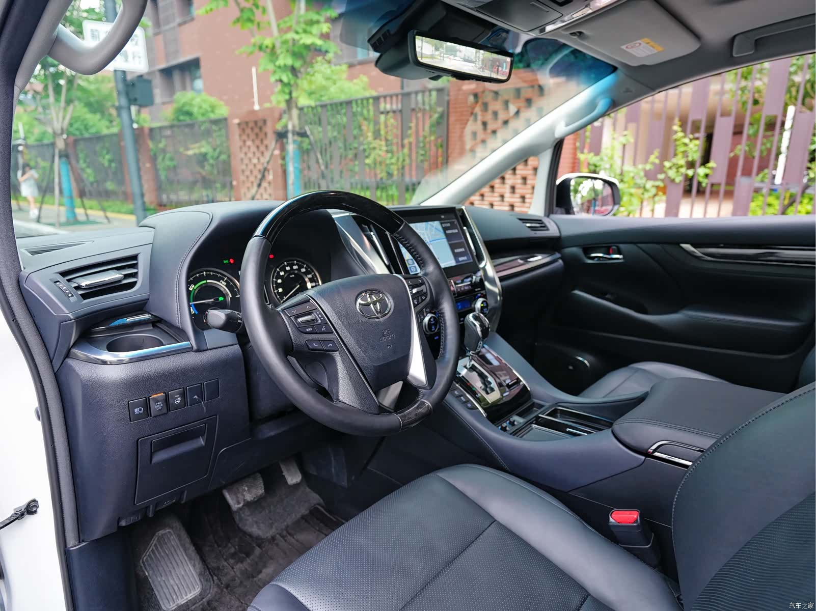 Toyota Vellfire, 2022 7