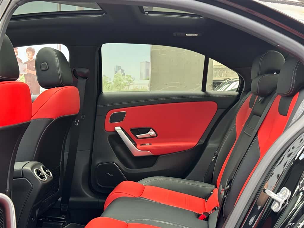 Mercedes-Benz A-Class, 2025 10
