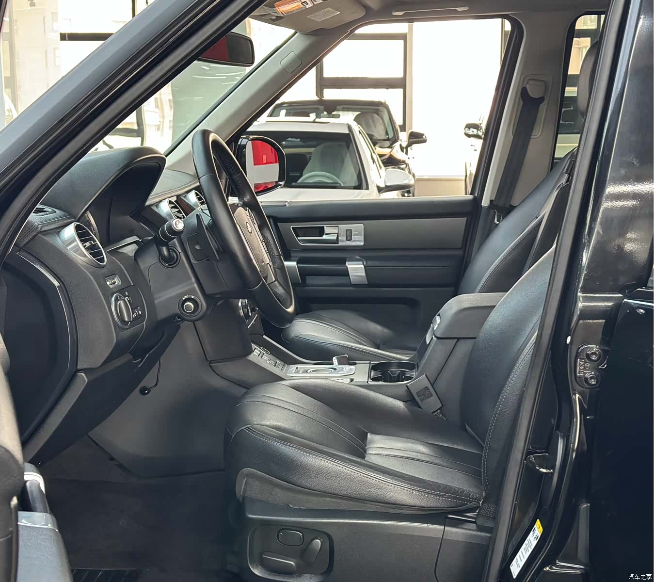 Land Rover Discovery, 2019 4