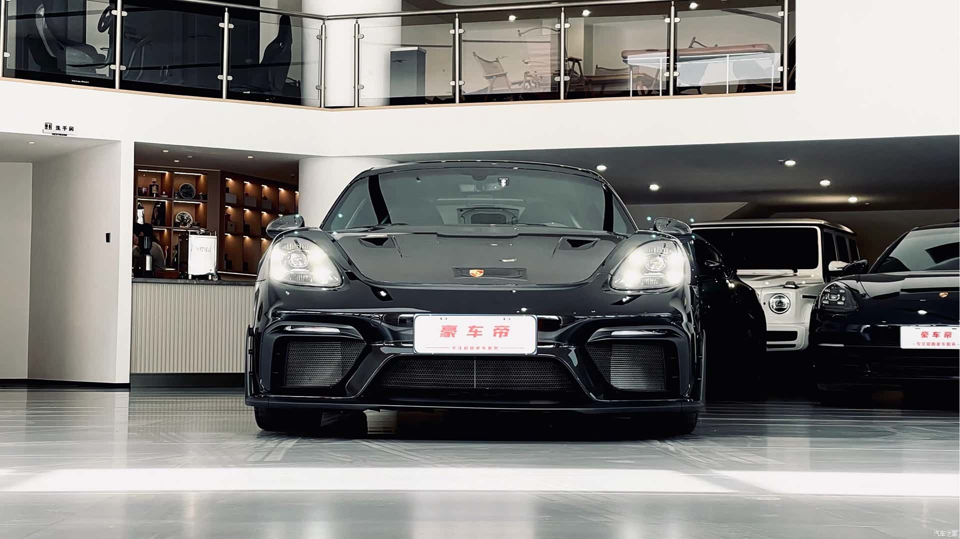 Porsche Cayman, 2024 все фото
