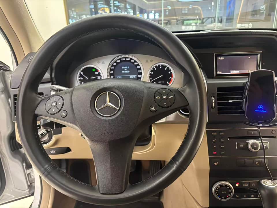 Mercedes-Benz GLK grade