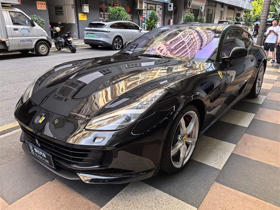 Ferrari GTC4Lusso