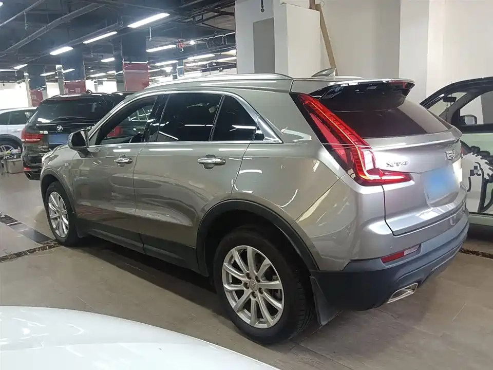 Cadillac XT4