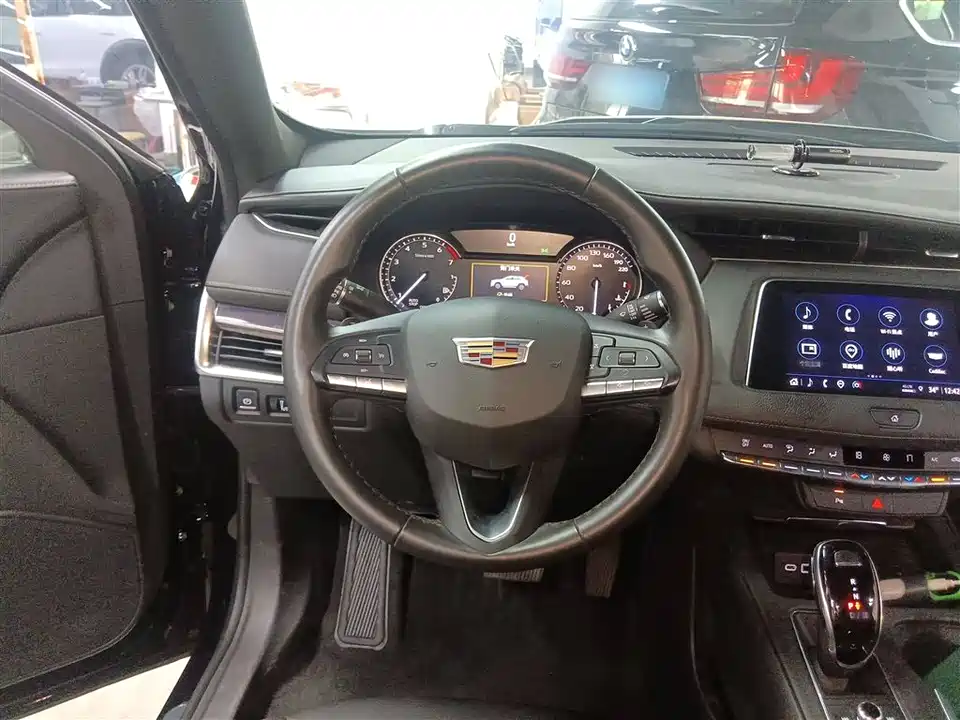 Cadillac XT4