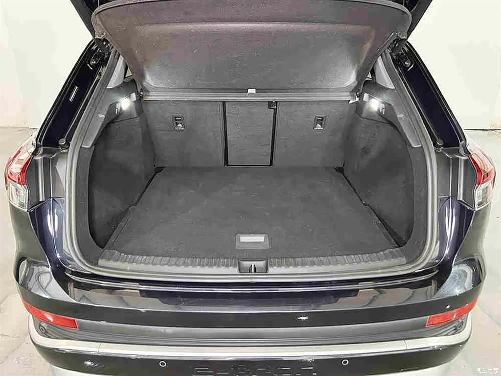 Audi Q4 e-tron, 2023 6
