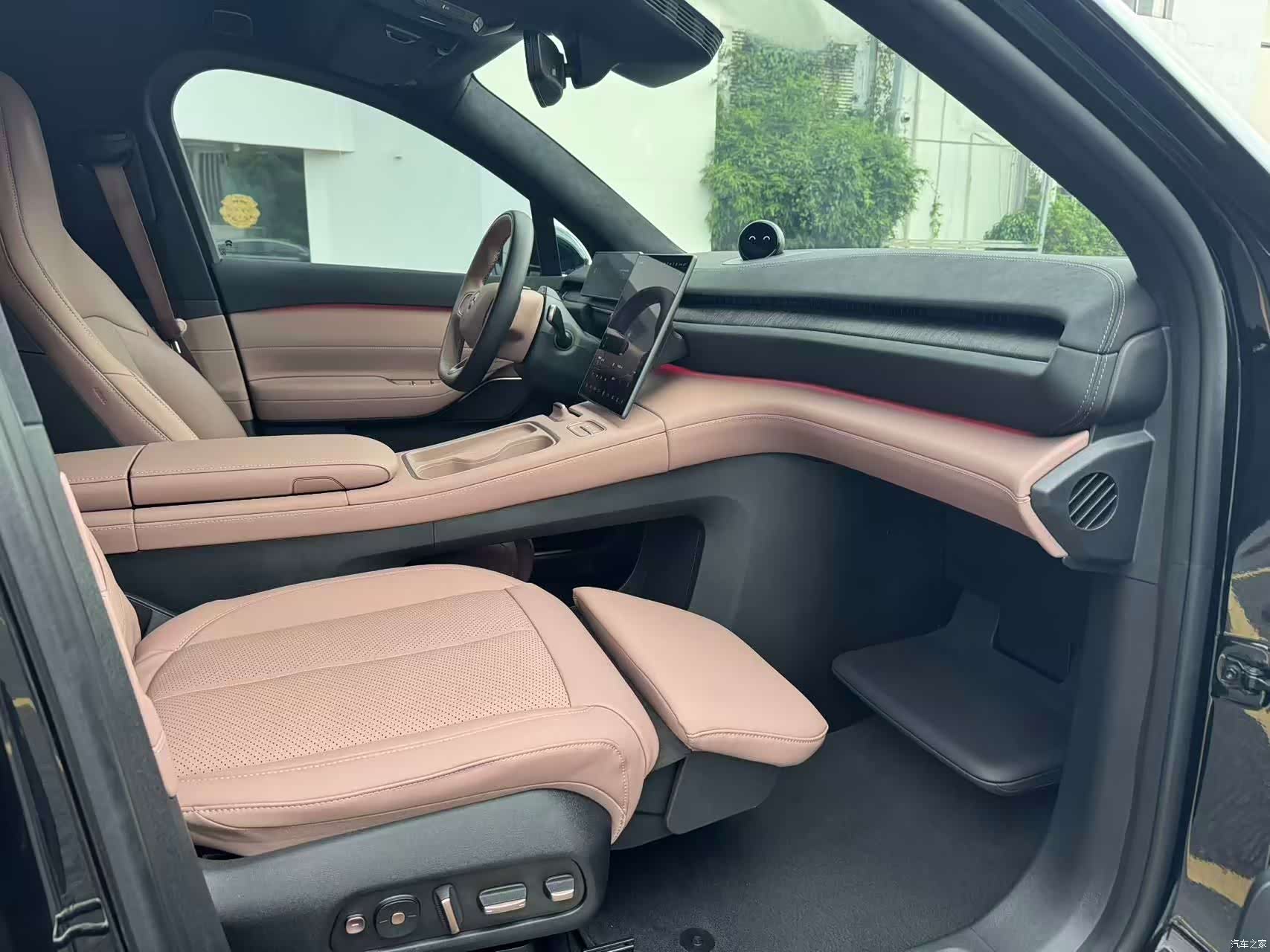 NIO EC6, 2024 13