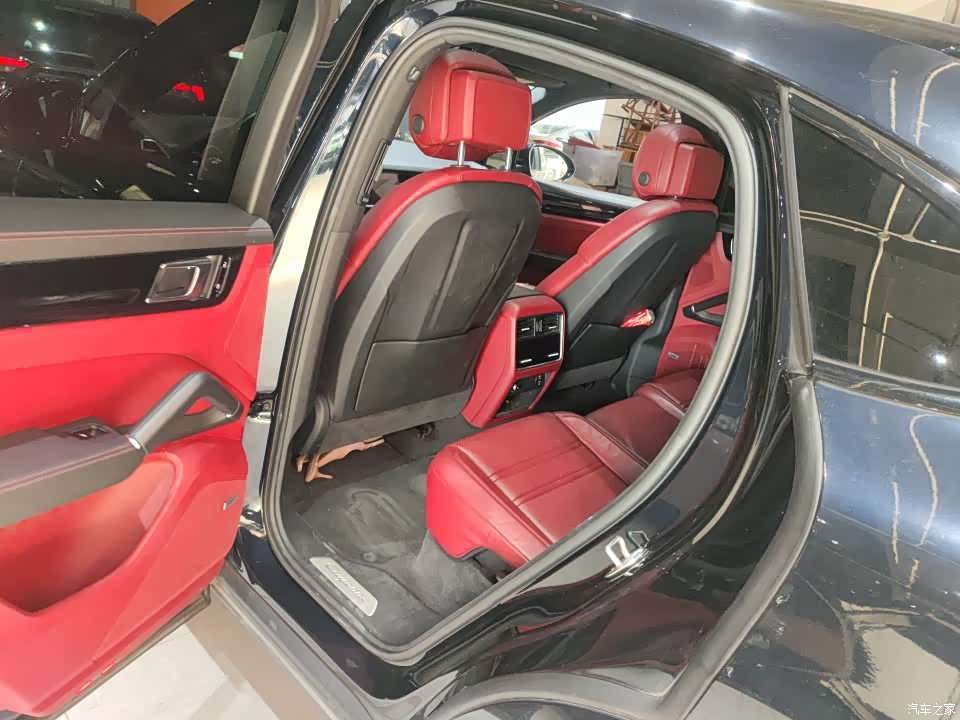 Porsche Coupé, 2021 4