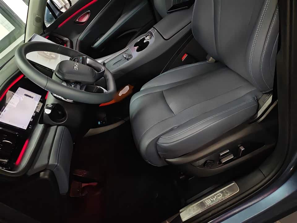 BYD Sea Lion 07 DM-i