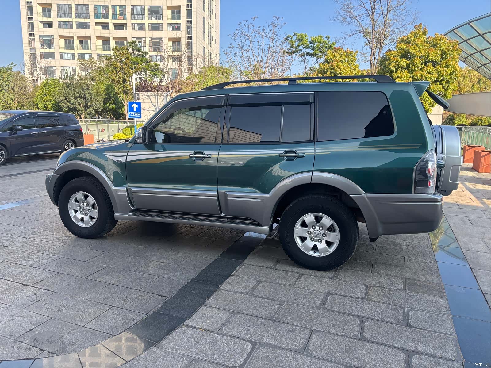 Mitsubishi Pajero, 2016 6