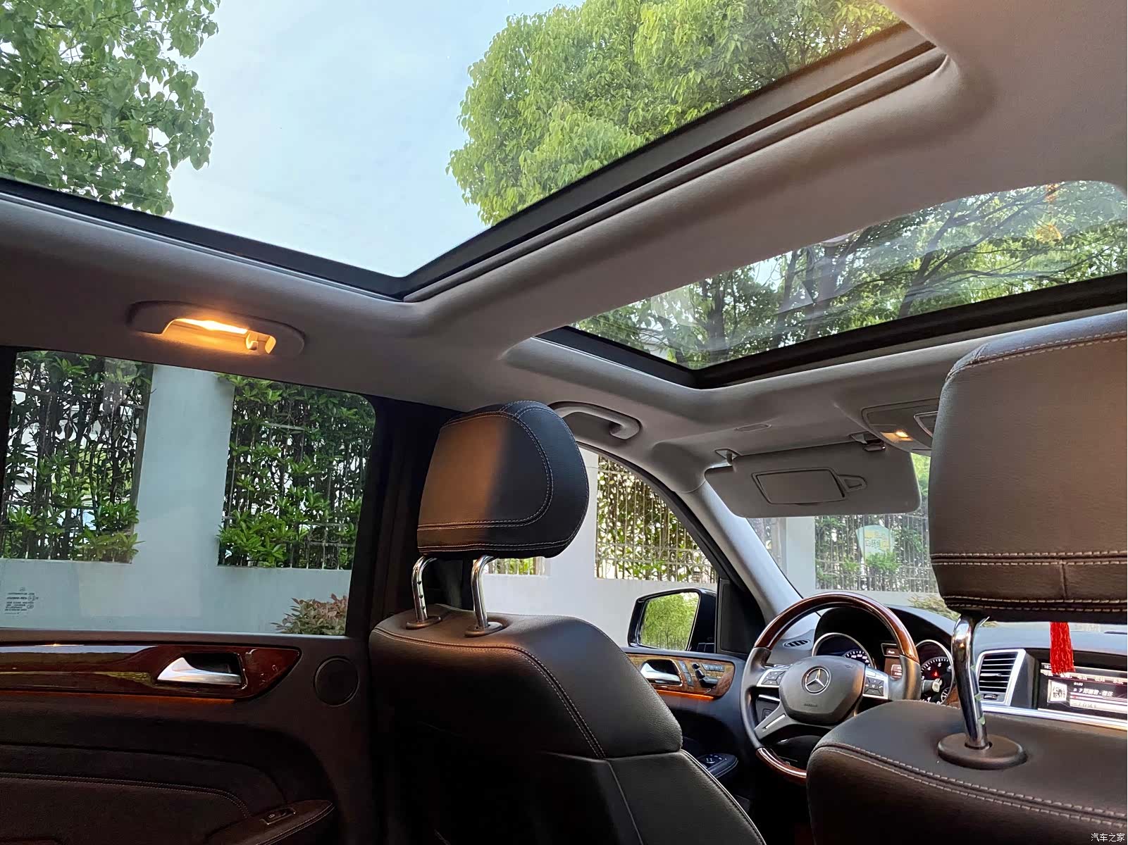 Mercedes-Benz M-Class, 2012 16