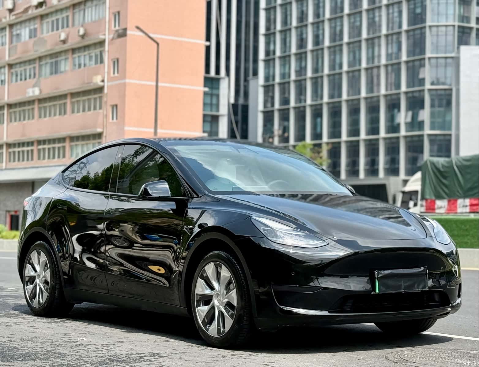 Tesla Model Y, 2023 1